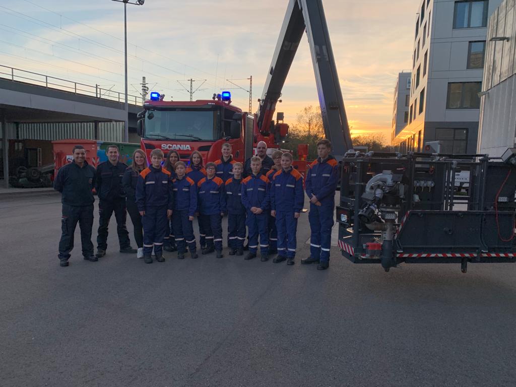 PHOTO 2022 11 28 22 32 03